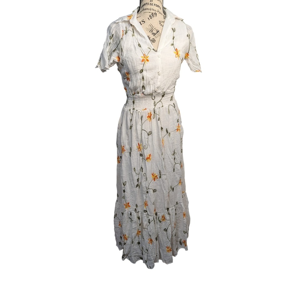 Kindred‎ White Floral Embroidered Smocked Waist Bohemian Collar Maxi Lined Small